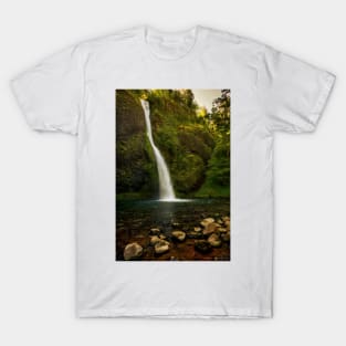 Horsetail Falls - 1 © T-Shirt